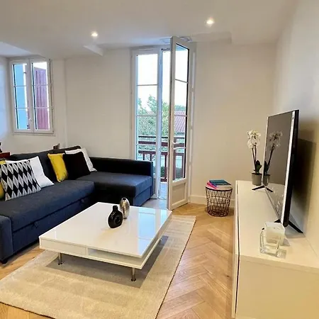Piscine Et Jacuzzi Loft Ravissant Dans Une Maison Basque Anglet Exterior photo